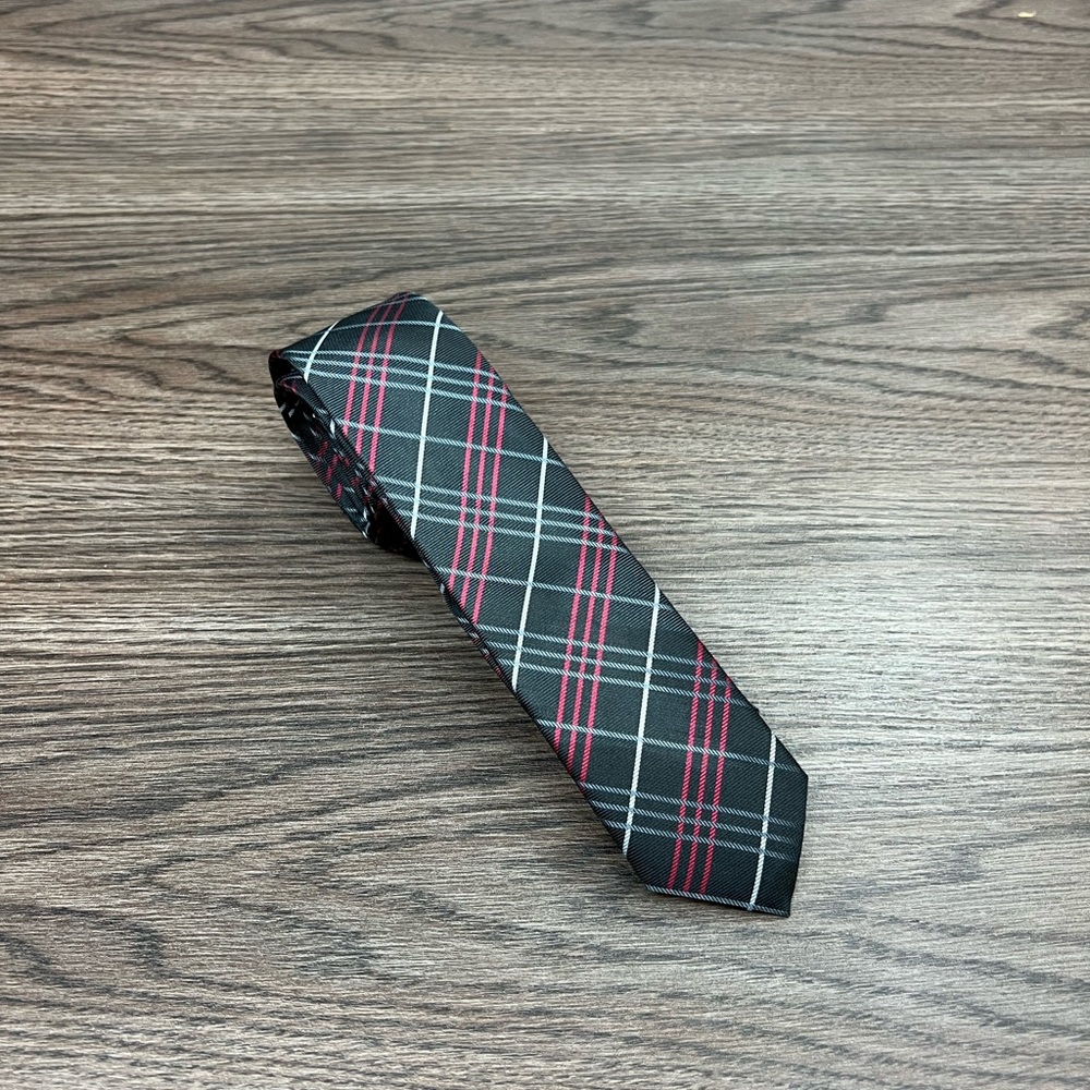 Elegance Grey w/ Red & White Plaid Skinny Tie